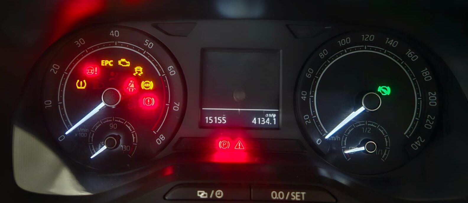 Car Dashboard Warning Lights 2025 – Meaning & Complete Symbols Guide